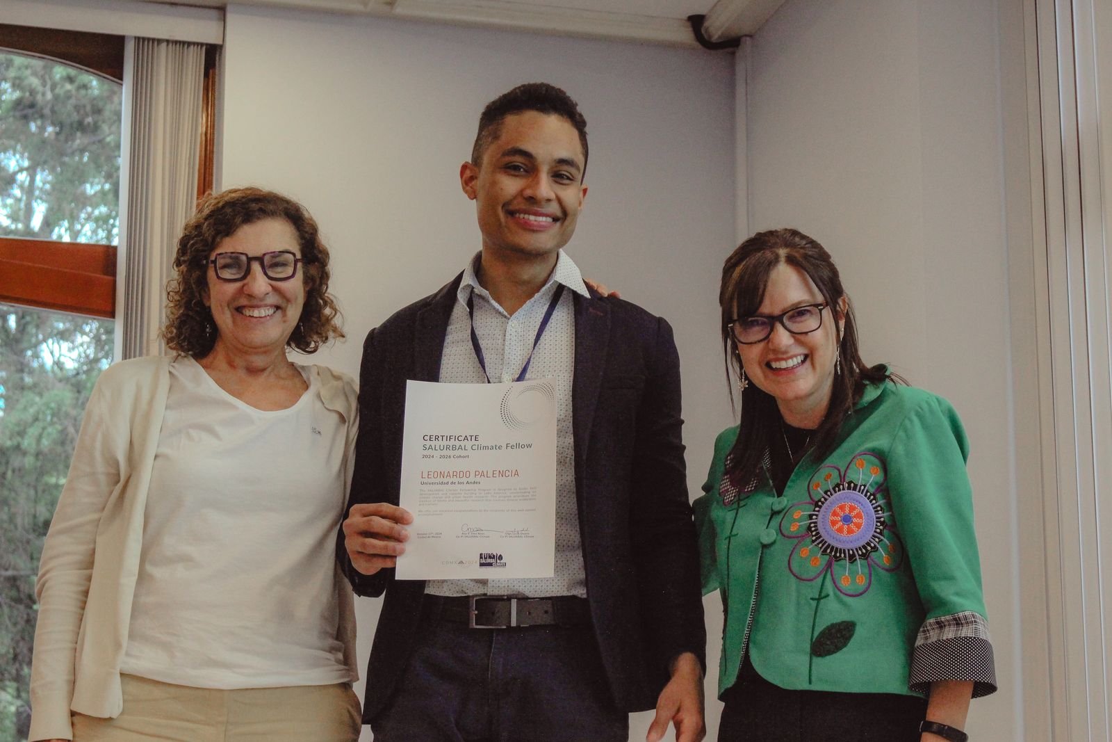 Leonardo Palencia con la Dra. Ana Diez Roux y la Dra. Olga Lucía Sarmiento